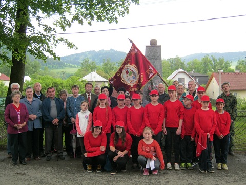1)  08.05.2014  Kladenie vencov - Vranie