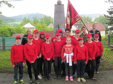 2)  08.05.2014  Kladenie vencov